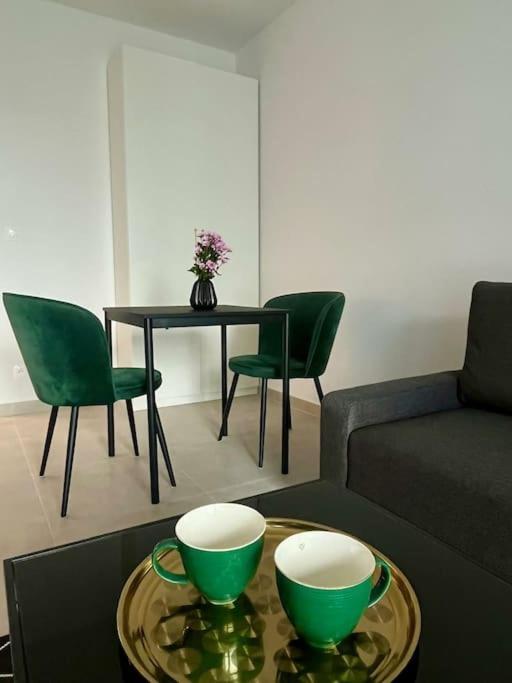 New 69 Apartment Szybowcowa Centre Katowice Free Parking Ngoại thất bức ảnh